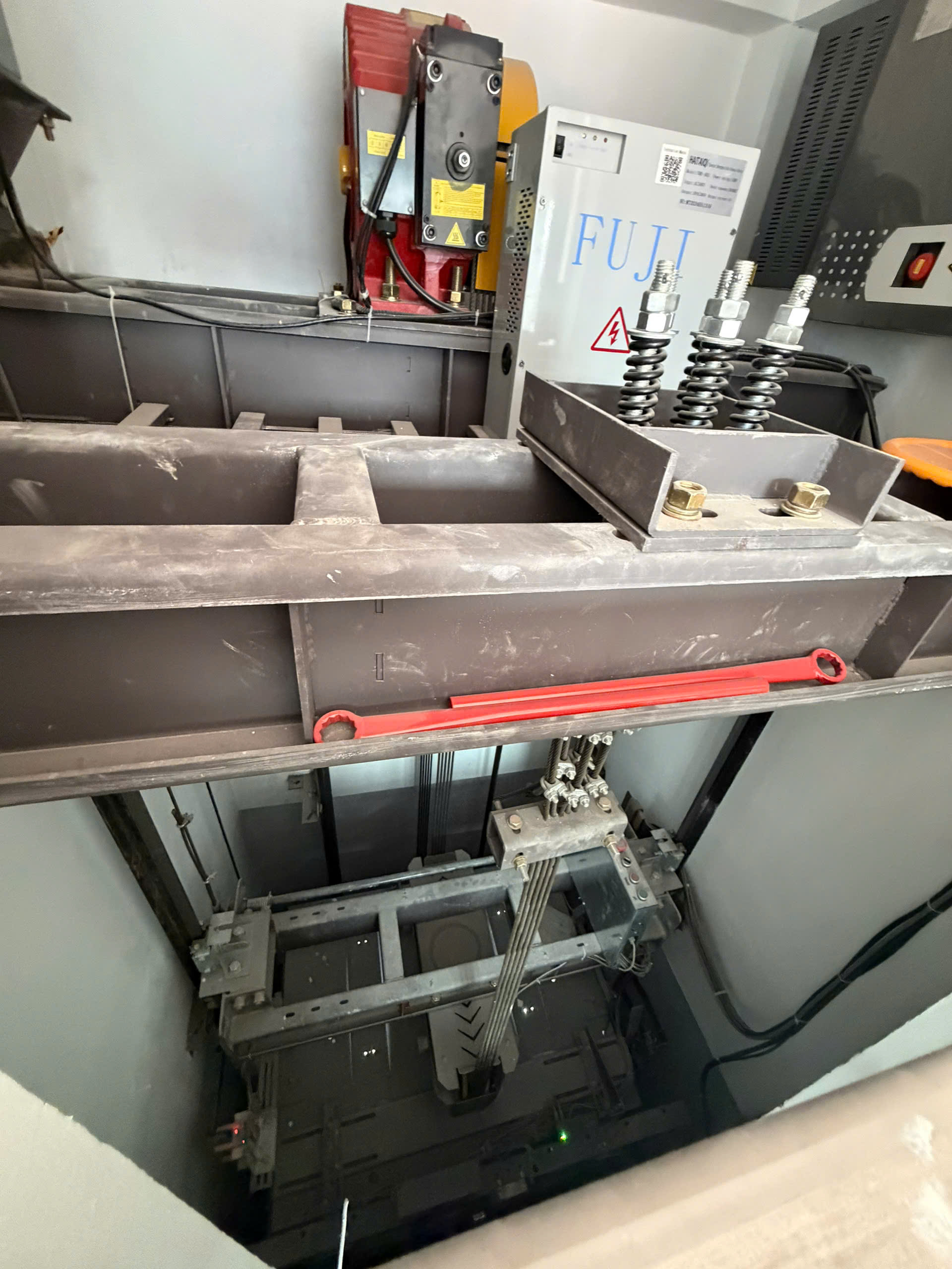 Thang Máy Tốt Bắt Đầu Từ Linh Kiện Chất Lượng Cao